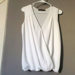 Sleeveless dress top